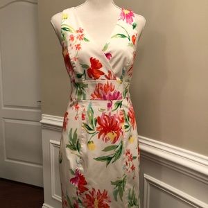 Tommy Hilfiger Size 4 Halter fitted Dress